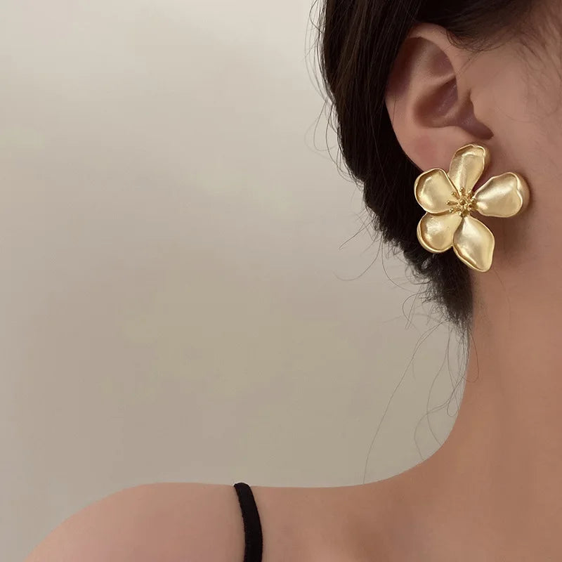 Matte Gold Flower Stud Earrings — Retro Edition