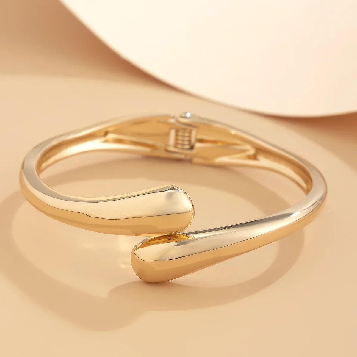 Teardrop Bangle — Sculptural Cuff