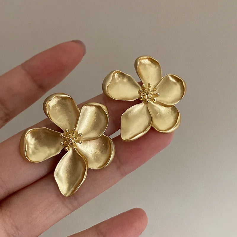 Matte Gold Flower Stud Earrings — Retro Edition